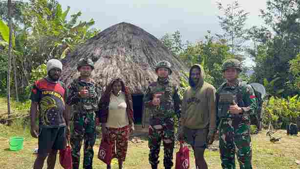 TNI Hadir di Tengah Masyarakat, Satgas Yonif 521/DY Laksanakan Binter Komsos di Distrik Napua