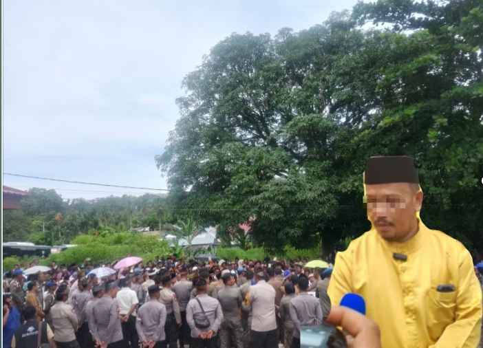 Aksi Warga Di Mapolres Rokan Hulu Tuntut Pembebasan Sariman Siregar