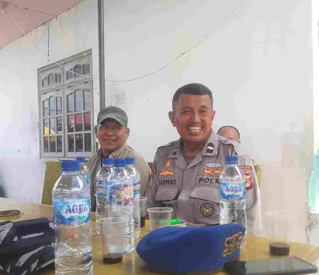 A Dramatic Entertainment Stage Livens Up the Mapag Sri Event in Rawa Dalem Village