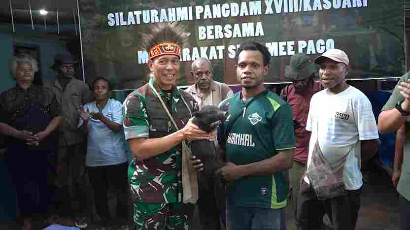 Silaturahmi Pangdam XVIII/Kasuari dengan Masyarakat Adat Lapago dan Meepago : Tinjau Kondisi Nyata dan Tangkap Aspirasi Masyarakat