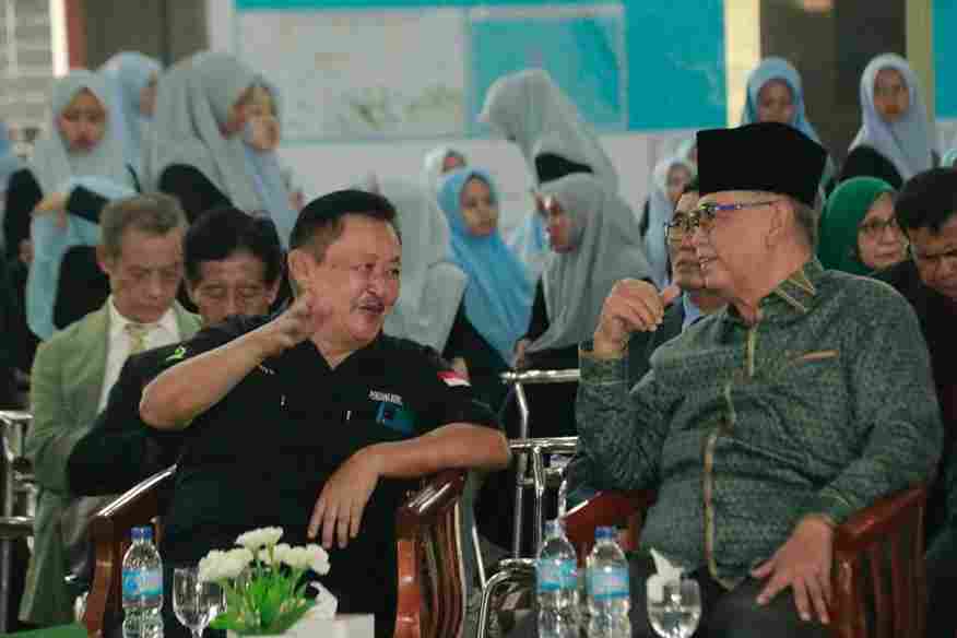 Agricultural Revolution: Heavenly  Knowledge for the Indonesian Earth