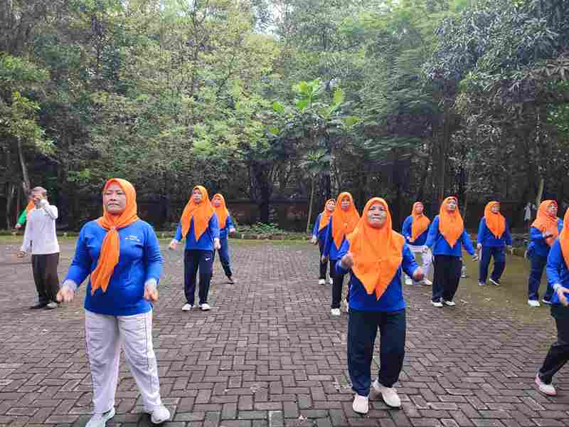 WB PKBM Al Zaytun: Usia Boleh Matang, Semangat Tetap Menyala