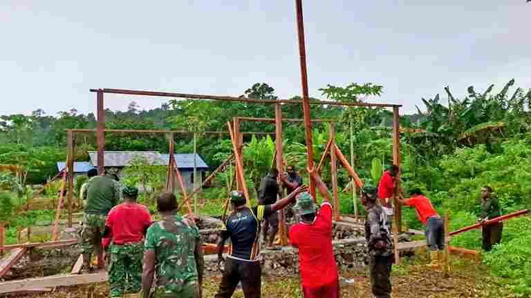 Satgas TMMD Ke-128 dan Warga Kompak, Pembangunan Rumah Capai Progres Positif