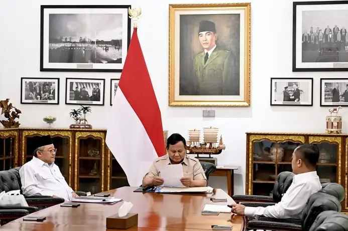 Panggil Mendikdasmen, Presiden Prabowo Instruksikan Percepatan Revitalisasi Sekolah dan Pembangunan Sekolah Nasional Terintegrasi