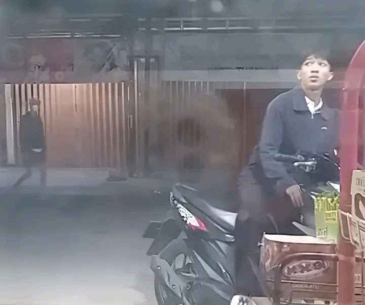Diduga Salah Sasaran, Dua Remaja Jadi Korban Pengeroyokan dan Motor Dirampas di Klari Karawang