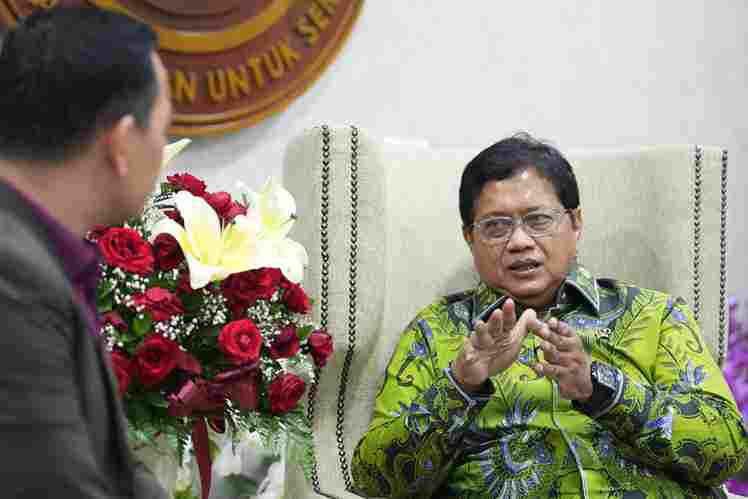 Bermitra Dengan PTN Unggulan, Wamen Viva Yoga: Membangun Kawasan Transmigrasi Memerlukan dan Menggunakan Ilmu Pengetahuan