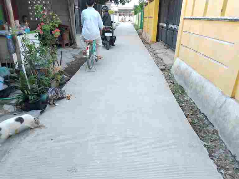 Warga Lemahmekar Gembira, Jalan Lingkungan Jl.Doyok Dibeton Lewat Program PSU Pemkab Indramayu