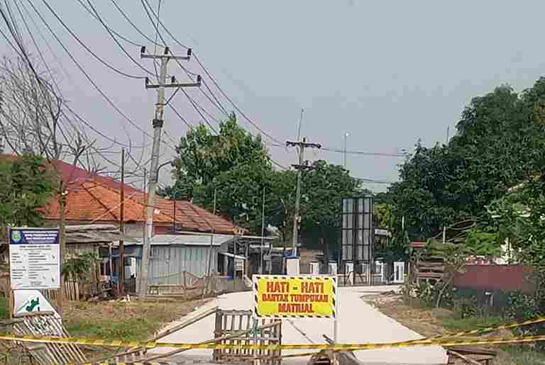 Rekonstruksi Jalan Ampera Jatibarang Indramayu Dapat Sambutan Positif Masyarakat