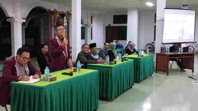 Book Discusision “The Day 9+9 in Al Zaytun”: Igniting a Culture of Literacy from the Laboratory of Life