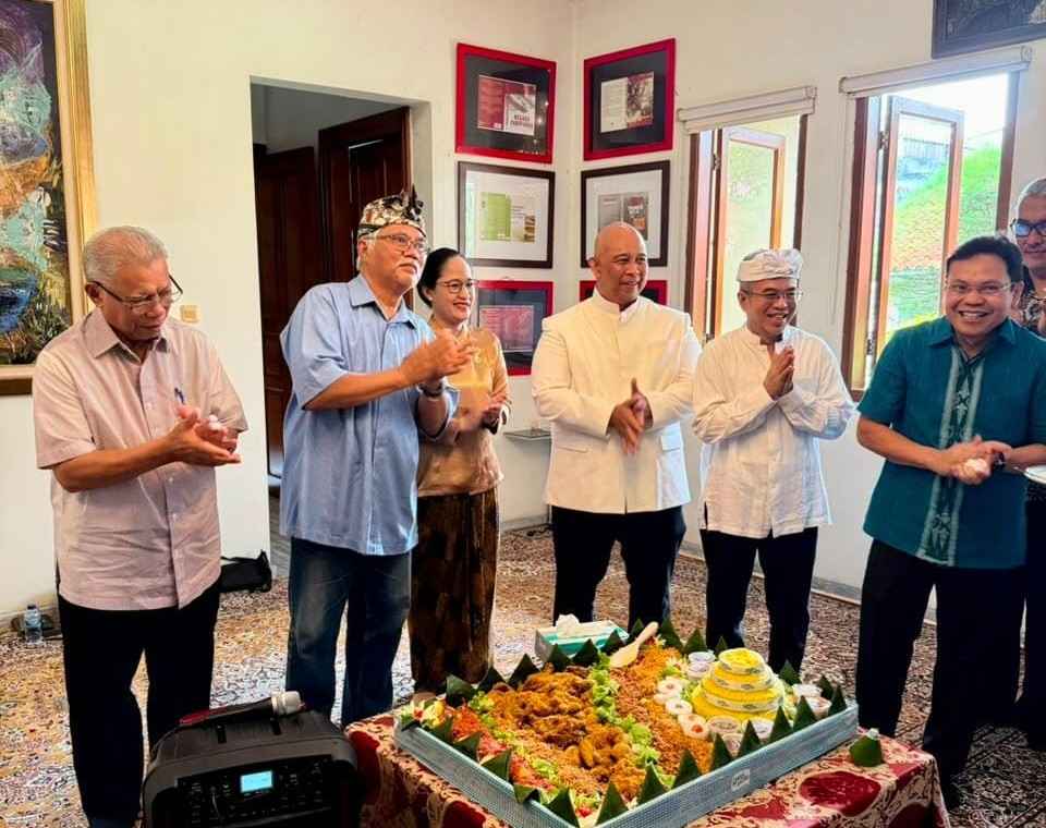 Peringatan dan Syukuran Hari Penghayat Kepercayaan Yang Pertama di Indonesia Dengan Do’a Bahasa Bumi