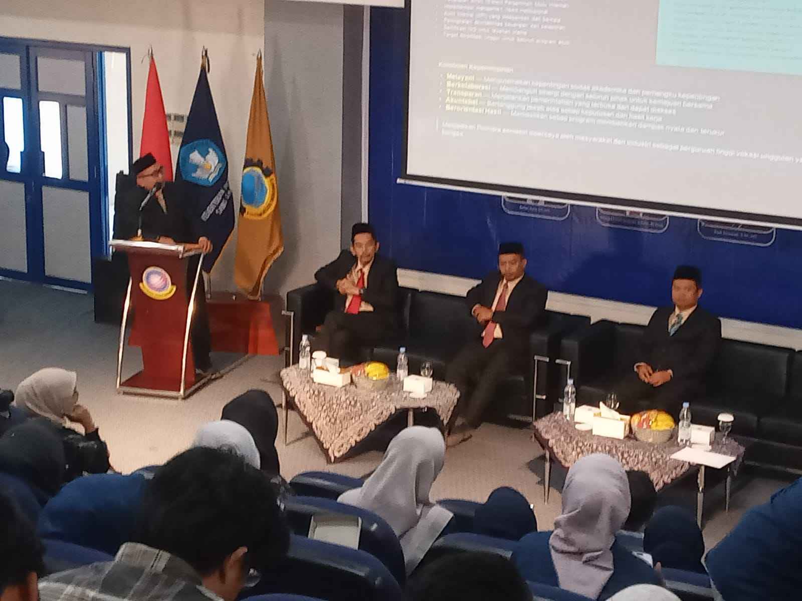 4 Kandidat Calon Direktur Polindra Paparkan Visi Misi dan Program Kerja di Rapat Senat Terbuka