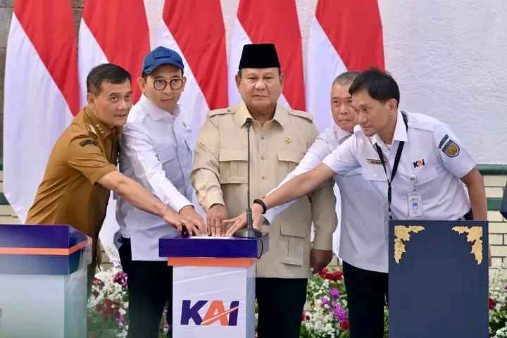 Presiden Prabowo Resmikan Revitalisasi Stasiun Semarang Tawang