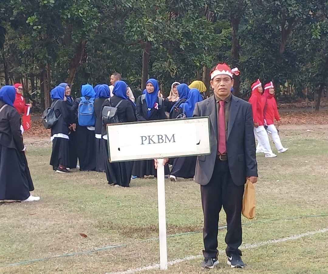 AL-ZAYTUN PKBM TUTORS AND LEARNERS STAND TOGETHER FOR INDONESIA