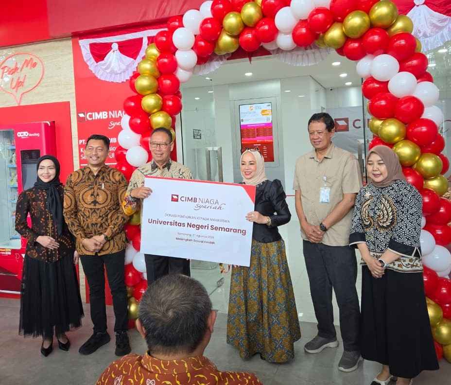CIMB NIAGA SYARIAH RESMI BUKA KANTOR DI UNNES DAN SALURKAN BEASISWA UNTUK MAHASISWA