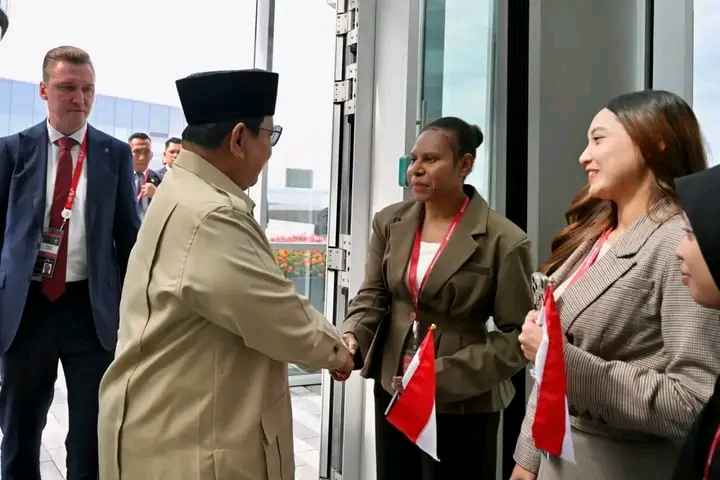 JADI TAMU KEHORMATAN UTAMA EEF KE-11, PRESIDEN PRABOWO TIBA DI VLADIVOSTOK