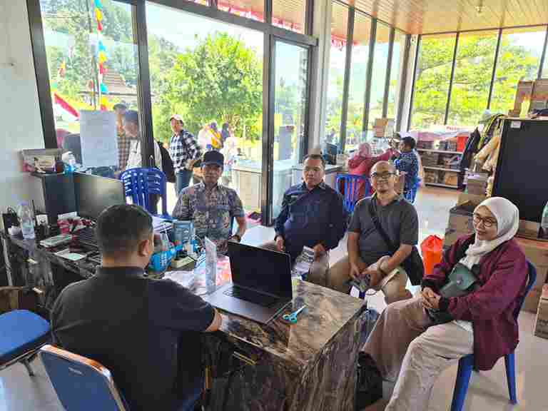 TEMBUS 50 RIBU WISATAWAN PER BULAN, KALIKESEK SIAP JADI PASAR PRODUK UNGGULAN DESA PERON