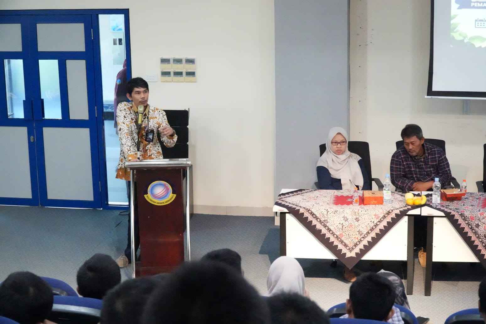 HIMRA POLINDRA GELAR SEMINAR OZON, AJAK MAHASISWA KEMBANGKAN TEKNOLOGI PENDINGIN RAMAH LINGKUNGAN