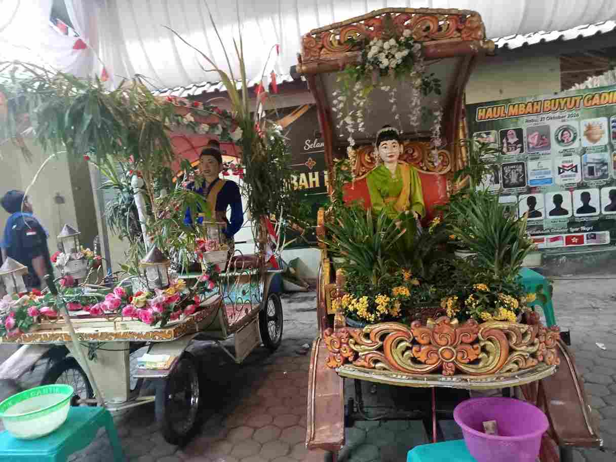 Ribuan Warga Padati Kirab Budaya Unjung Buyut Gading di Desa Majasih Sliyeg Indramayu